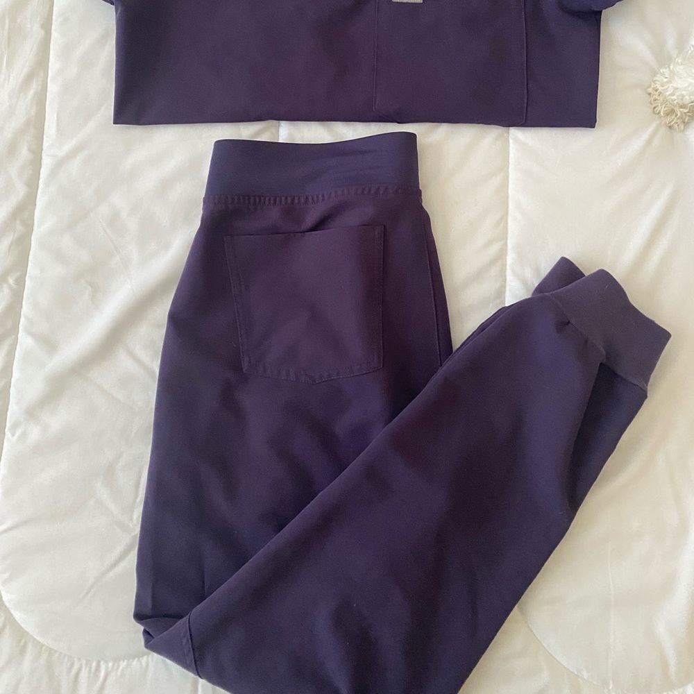 Figs scrubs